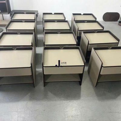 Bàn Đầu Giường M10